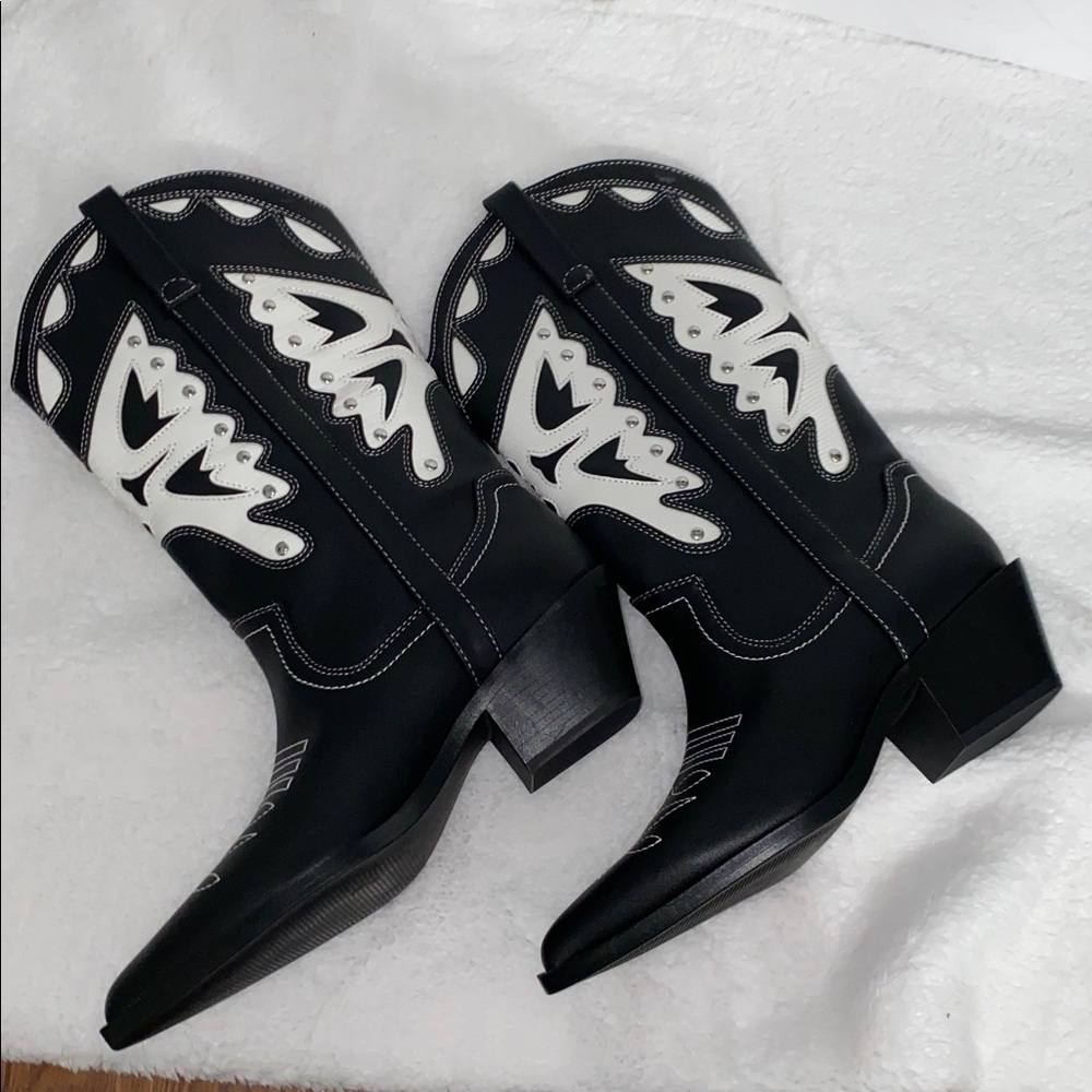 Black and White Heeled  cowboy Boots